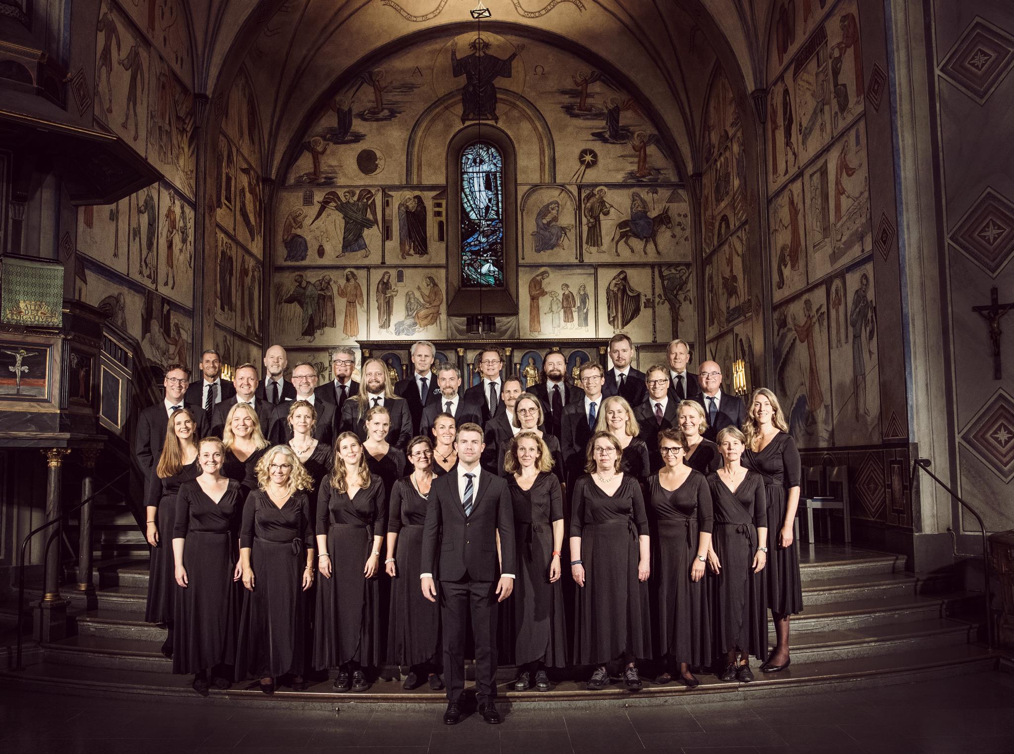 Gruppfoto av körmedlemmar